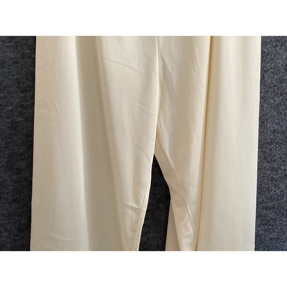 VTG Gossard Artemis 2 pc Pajamas Cream Floral Embroidered Button Front SS Top S - Picture 16 of 16